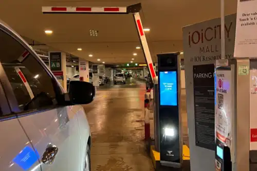  LPR camera for parking management