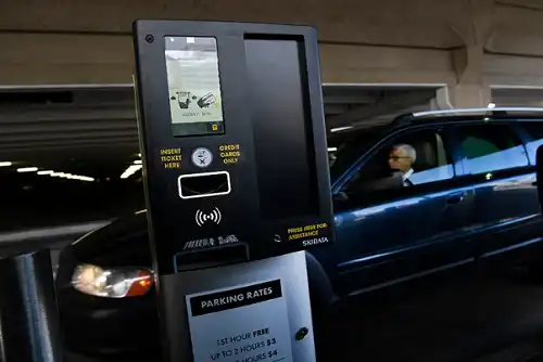 How to Choose Parking Exit Card and Ticket Validation Machine for High Traffic Areas